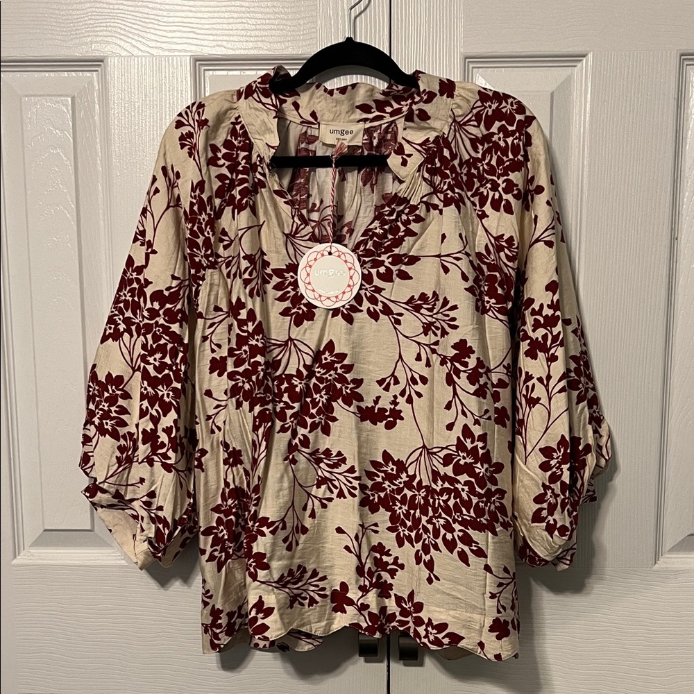 NWT Umgee Floral Blouse - Cream and Burgundy Size Large